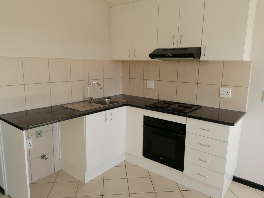 To Let 2 Bedroom Property for Rent in Buh Rein Estate Western Cape